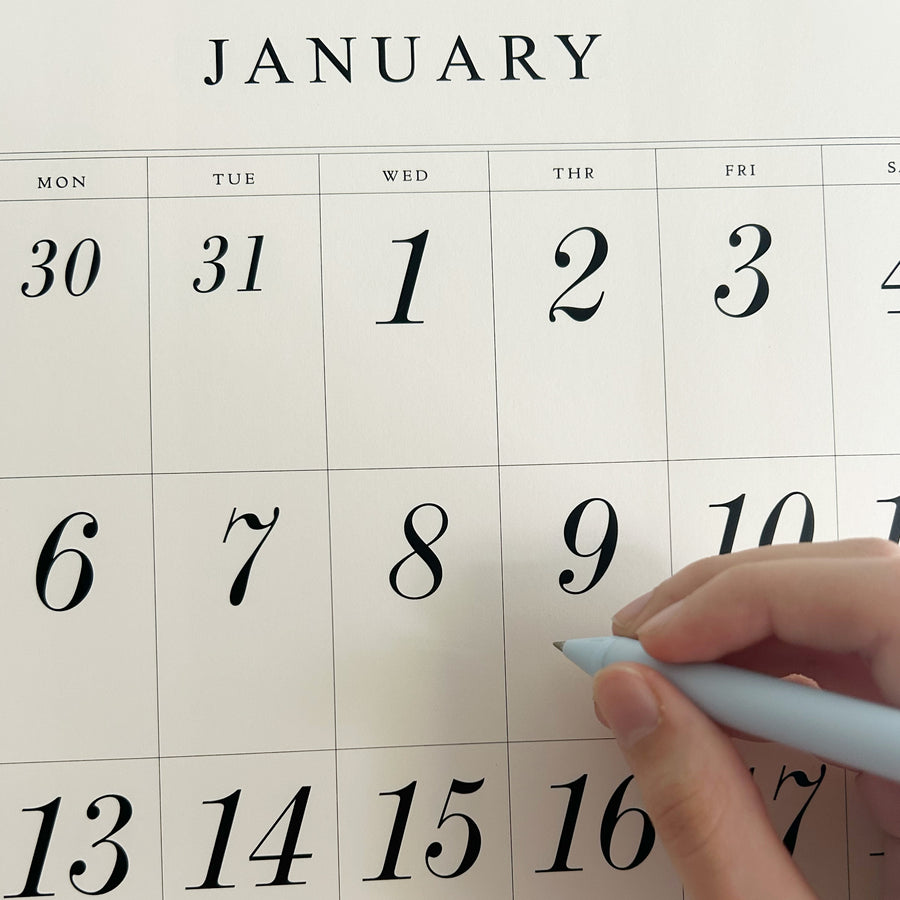 2025  Wall Calendar with Italic Numbers